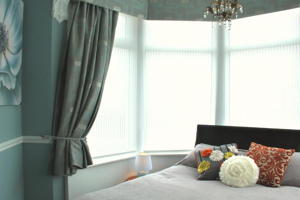 Dunsandles Guesthouse Wallasey Δωμάτιο φωτογραφία