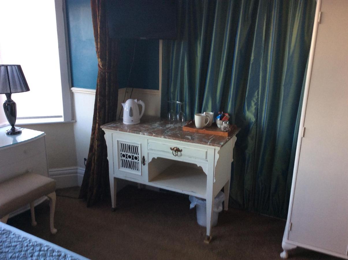 Dunsandles Guesthouse Wallasey Εξωτερικό φωτογραφία