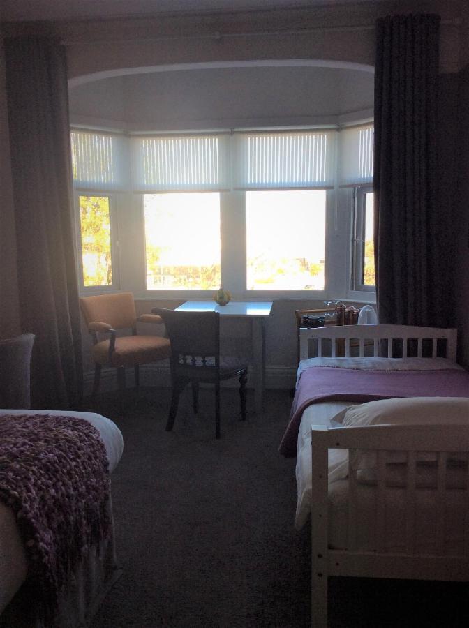 Dunsandles Guesthouse Wallasey Εξωτερικό φωτογραφία